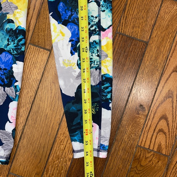 Old Navy Active Go-Dry Womens Floral Leggings Wotkout Pants Size Small - Picture 2 of 8